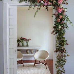 تزیین اتاق خواب عروس با گل