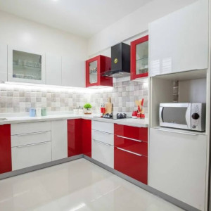 کابینت قرمز سفید ام دی اف های گلاس در دکوراسیون آشپزخانه مدرن
