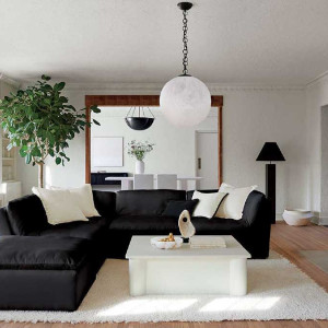 دکوراسیون سفید مشکی هال و پذیرایی بزرگ با مبل ال مشکی
