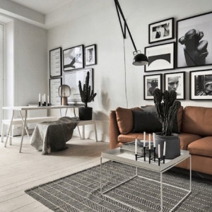 دکوراسیون سفید قهوه ای هال و پذیرایی مدرن با مبل قهوه ای