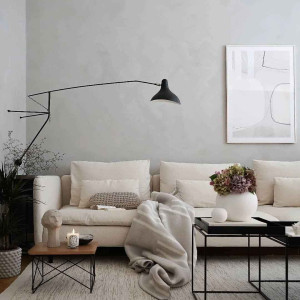 دکوراسیون طوسی و کرم هال و پذیرایی مدرن با مبل کرم و دیوار طوسی